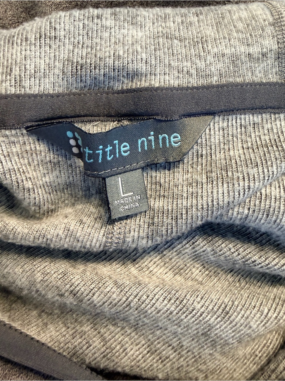 Title Nine Women’s Gray Hooded Mighty Tunic, Size Large - Picture 9 of 10